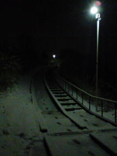 ��̖�A�K�i��